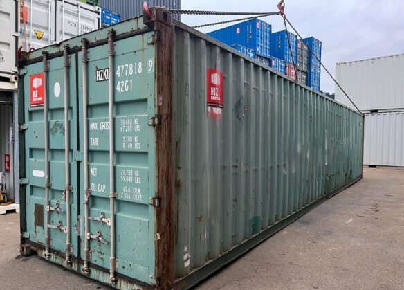 Dumpster 40 ft, HZKU 477 818-9